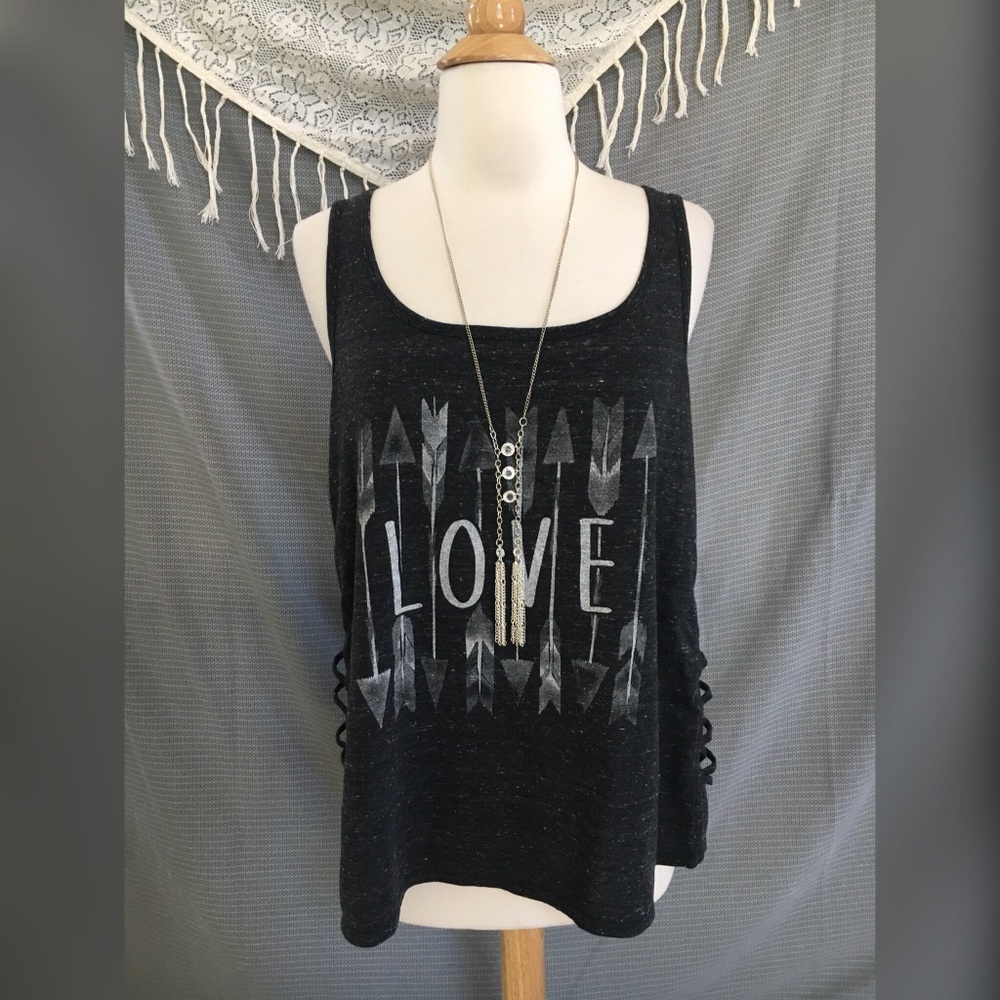 Torrid open side tank